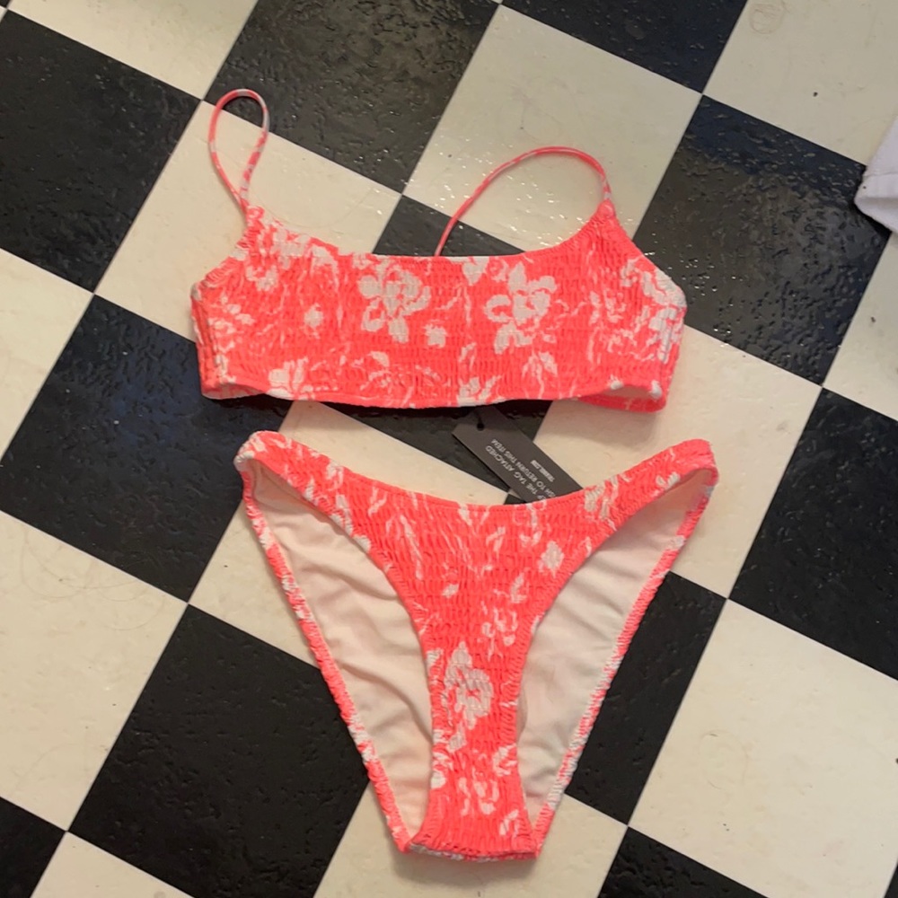 Triangl inesa pop soda NWT